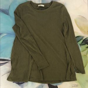 Green long sleeved top